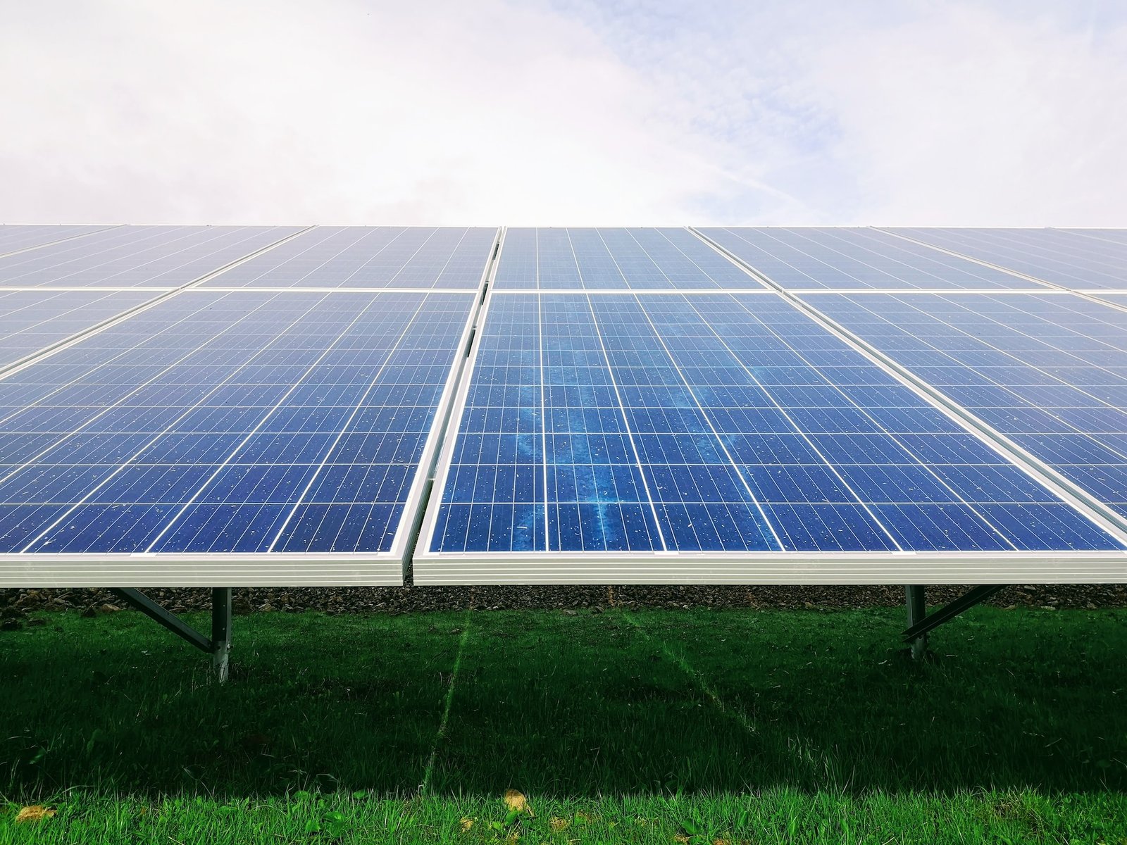 Maximising Solar ROI: Tips to Improve Your Solar Panel System Efficiency