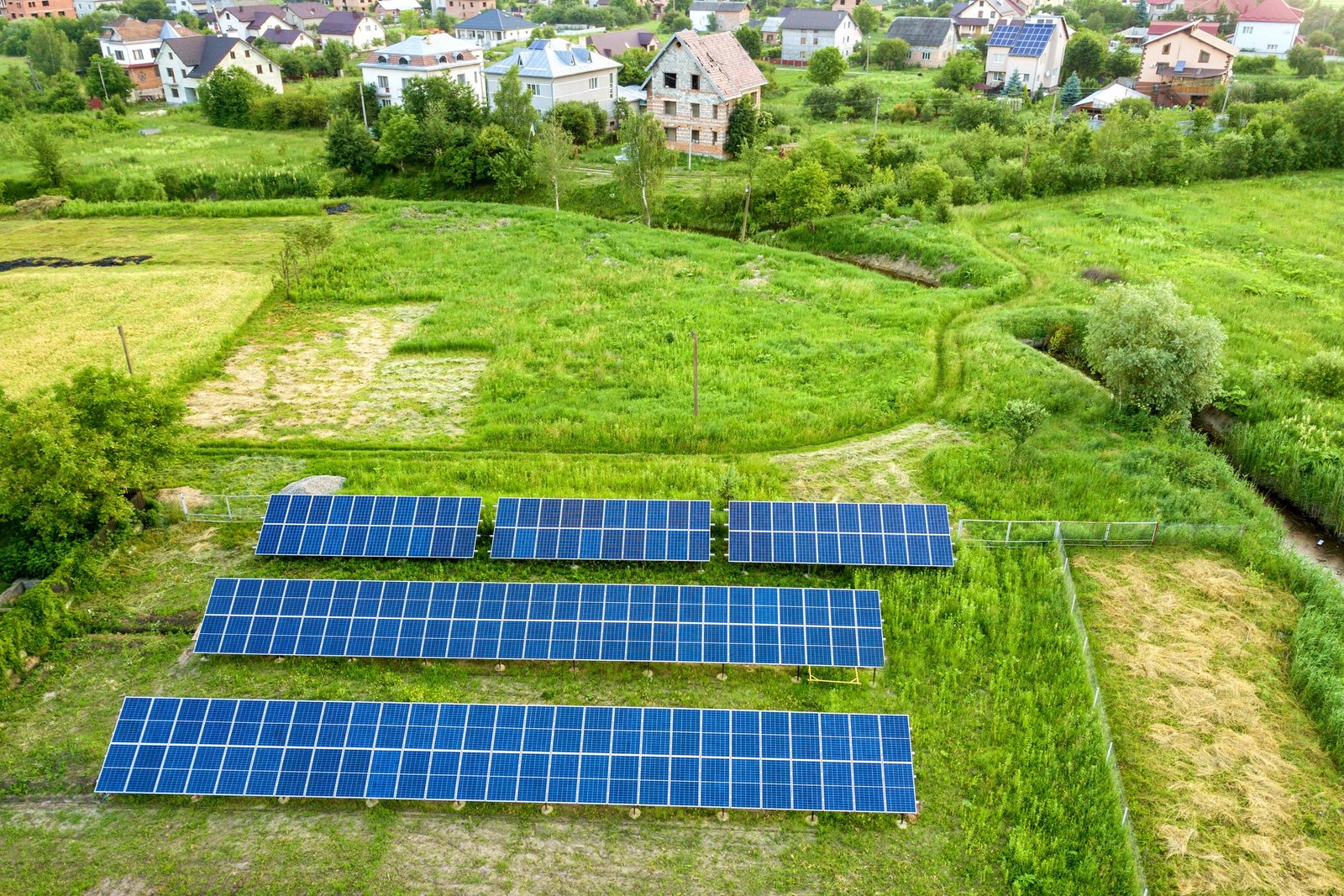 Community Solar Power Projects: Strengthening Bonds and Empowering Sustainability